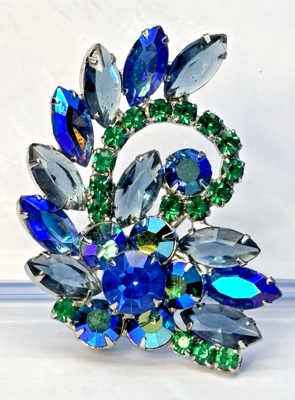 Vintage Juliana Style D&E Blue Green Art Glass Rhinestone Brooch Vintage